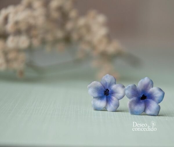pendiente flor azul